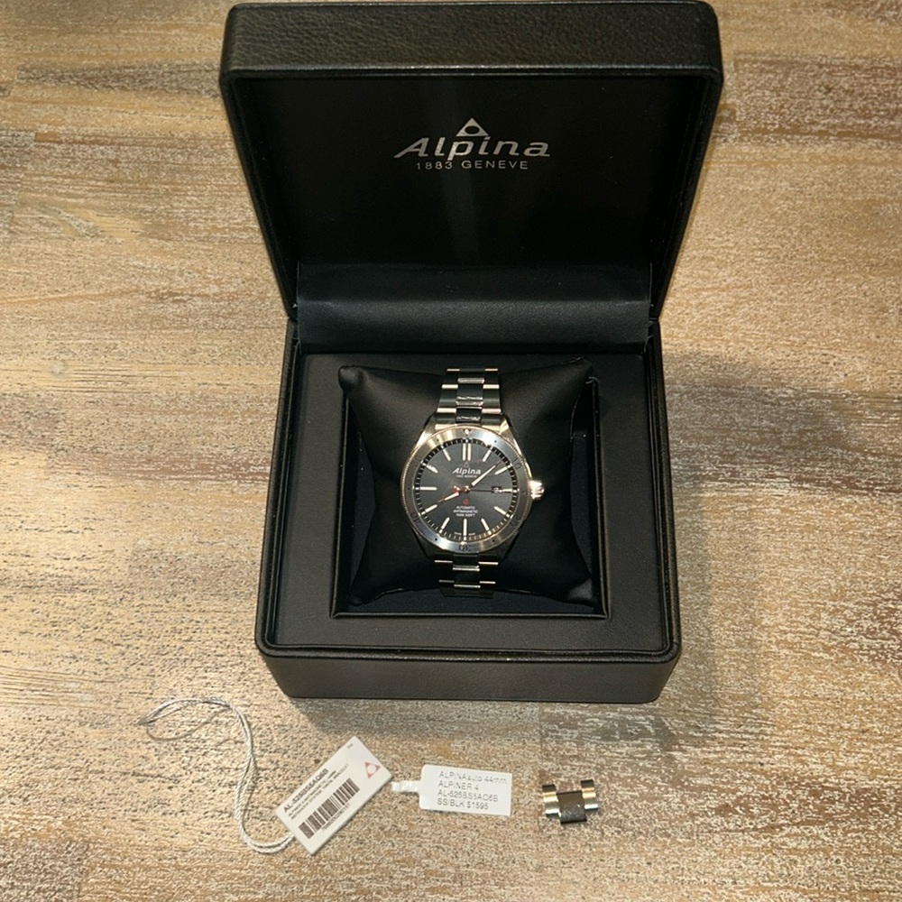 ALPINA MENS ALPINER 4 BLACK DIAL AUTOMATIC WATCH 🚨OPEN TO OFFERS🚨